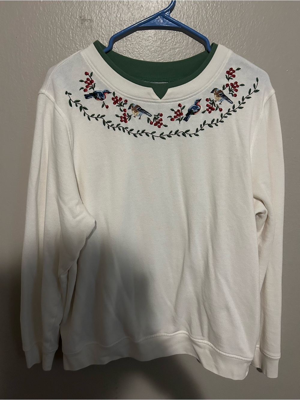 Embroidery birds crew neck